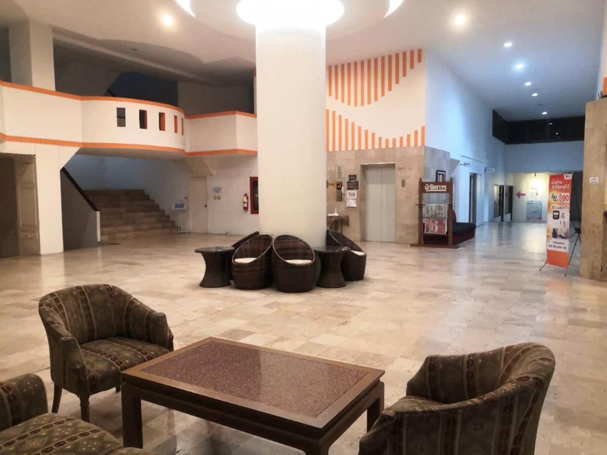 Supanich Condo Opposite The Train Station Chiangmai Chiang Mai Exterior photo